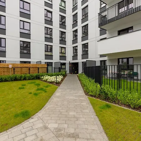Soft Beige With 1 Bedroom By Renters Warschau