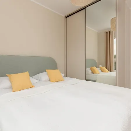 Apartment Soft Beige With 1 Bedroom By Renters