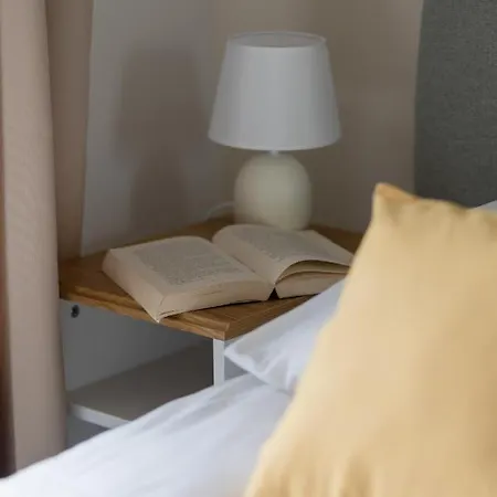 Soft Beige With 1 Bedroom By Renters Appartamento Varsavia